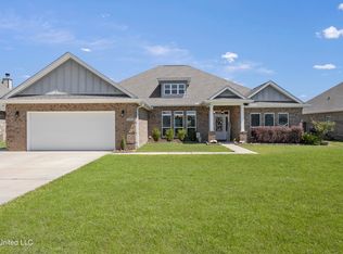 6568 Sugarcane Cir, Ocean Springs, MS 39564