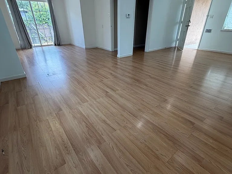 4807 Avoca St — Photo 2