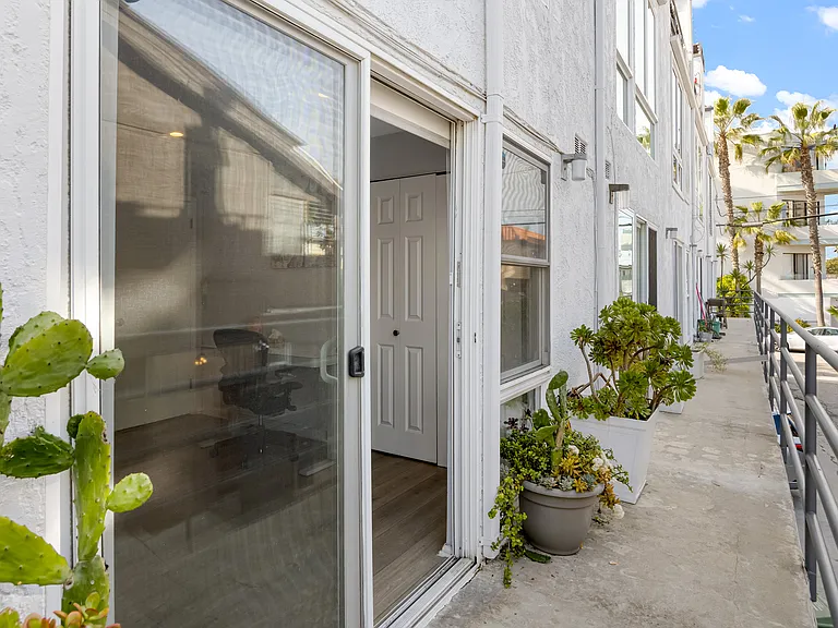 100 Driftwood St #10 — Photo 20