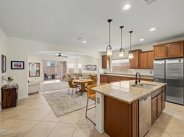 10743 W LARIAT Lane, Peoria, AZ 85383