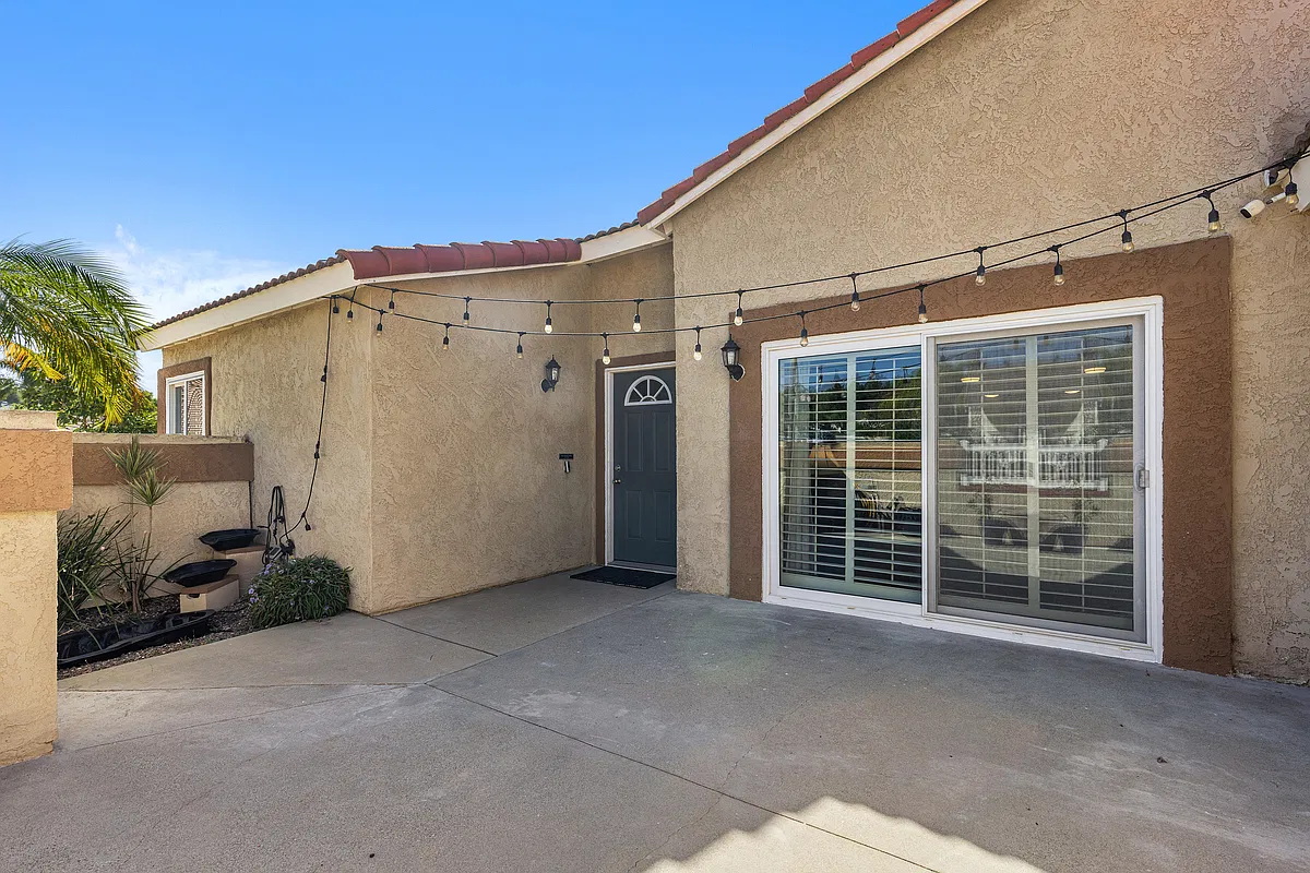 5 bed, 1937 sqft, $4,450 — Photo 3