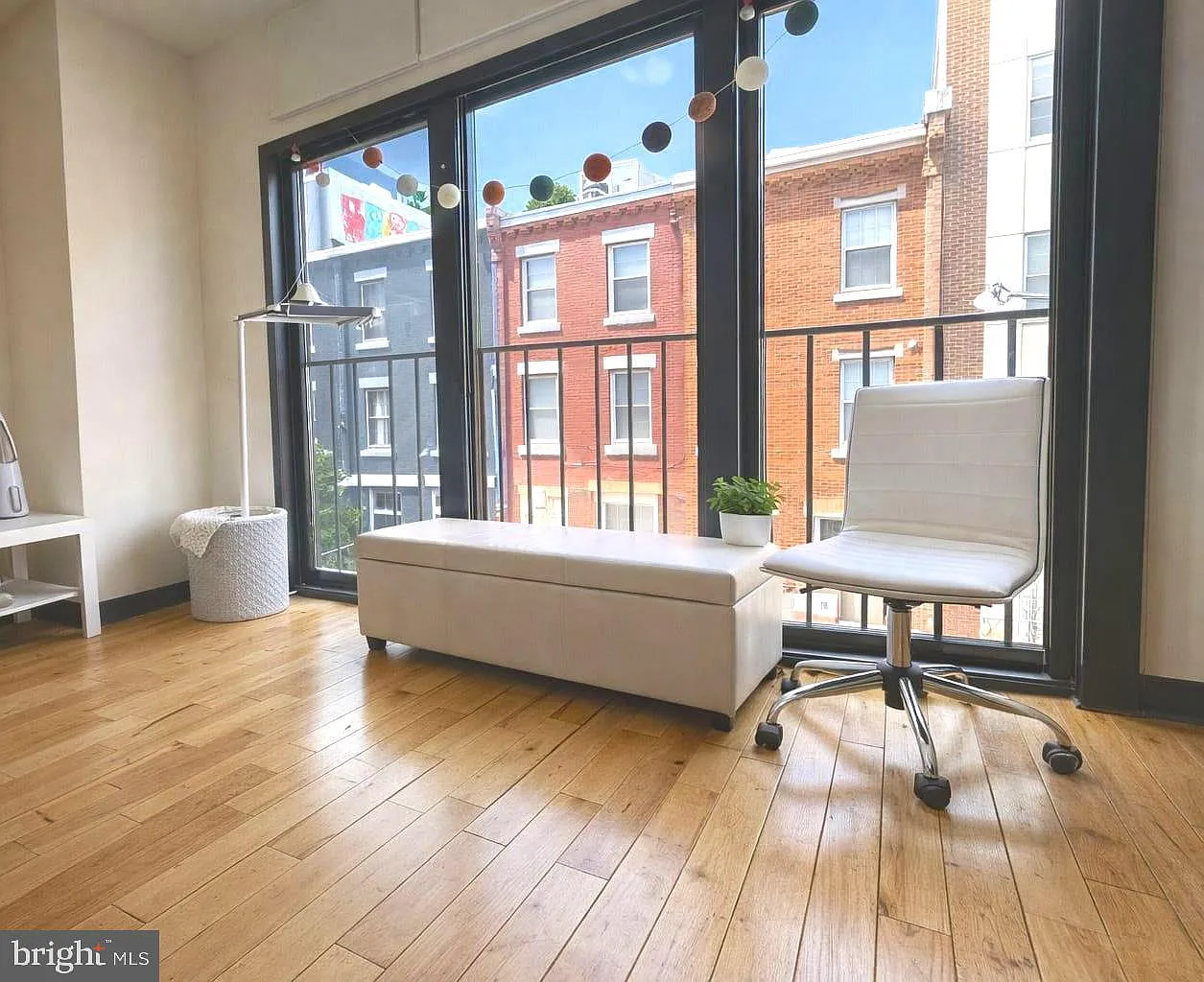 6 bed, 2439 sqft, $2,000 — Photo 3