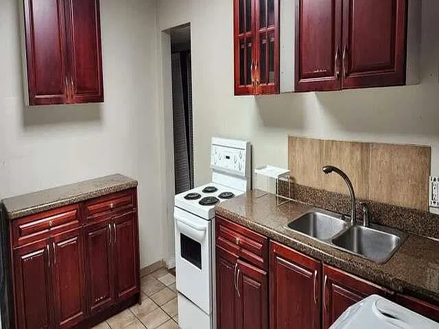 2 bed, 1100 sqft, $1,900 — Photo 3