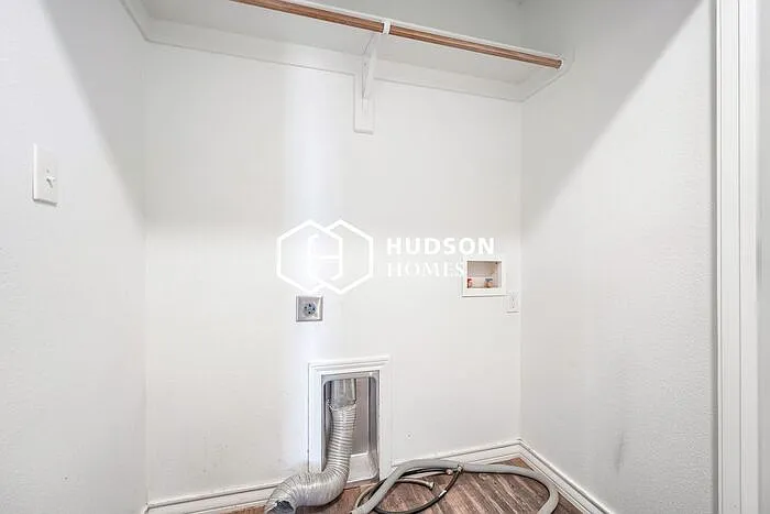 3511 E Colgate St — Photo 11