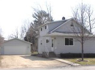 712 River St, Shawano, WI 54166