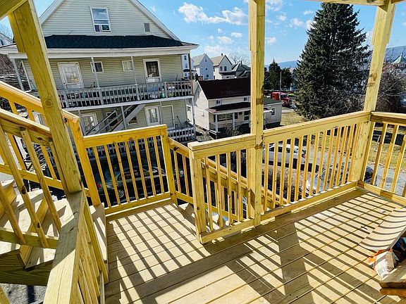 3rd image of 838 Moosic St #2