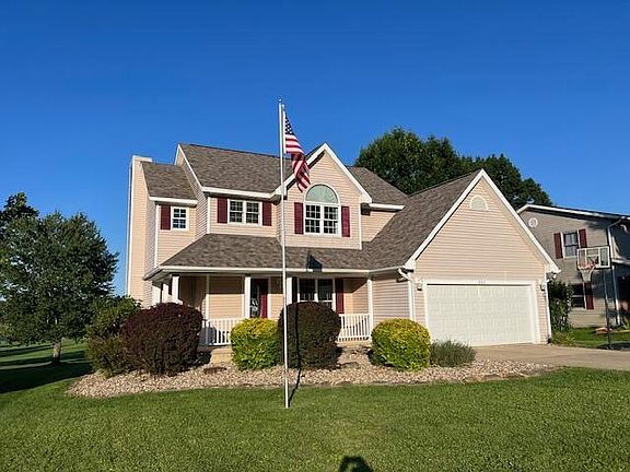 3rd image of 862 Fairway Dr