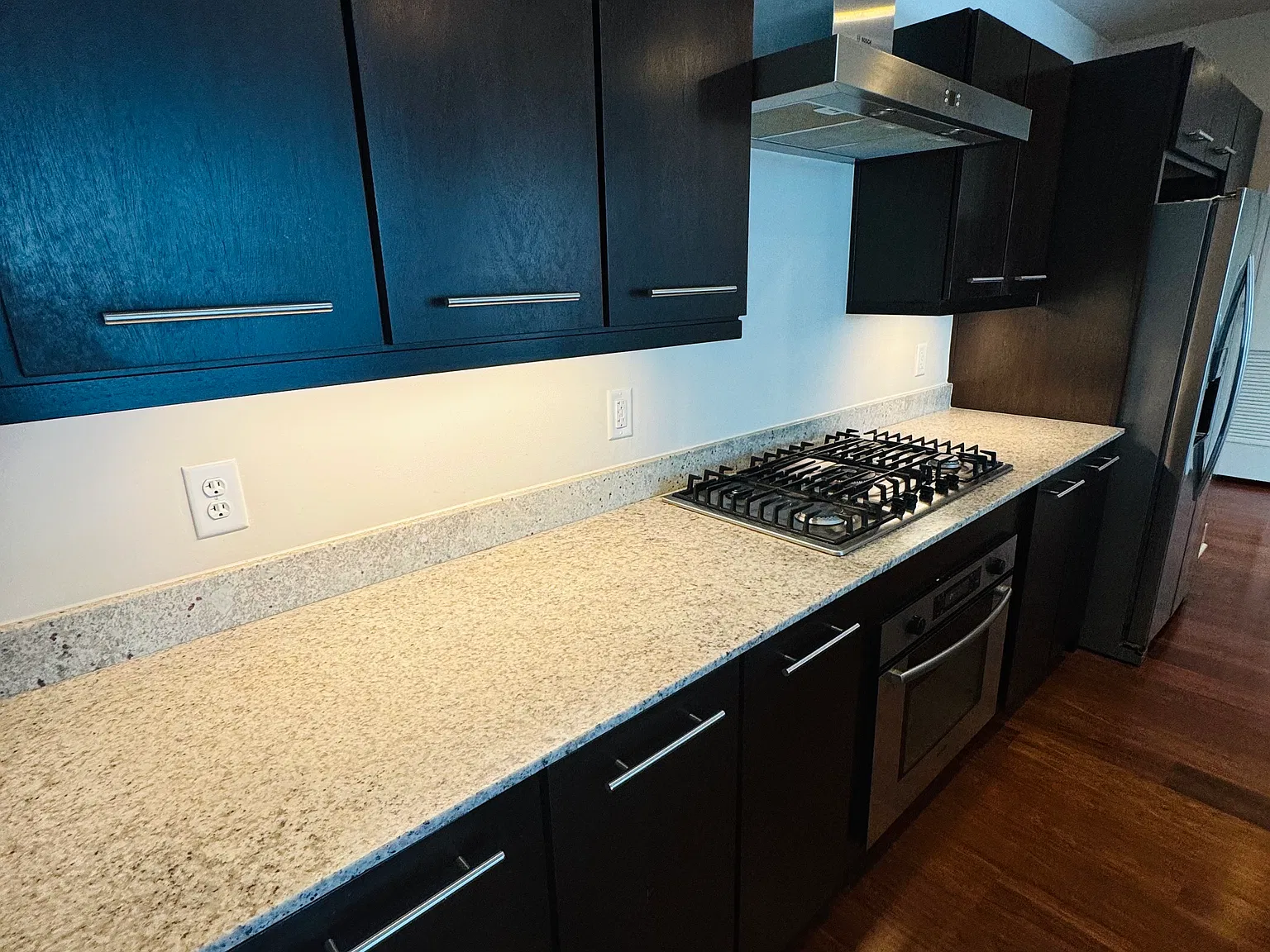 210 Lee Barton Dr — Photo 4