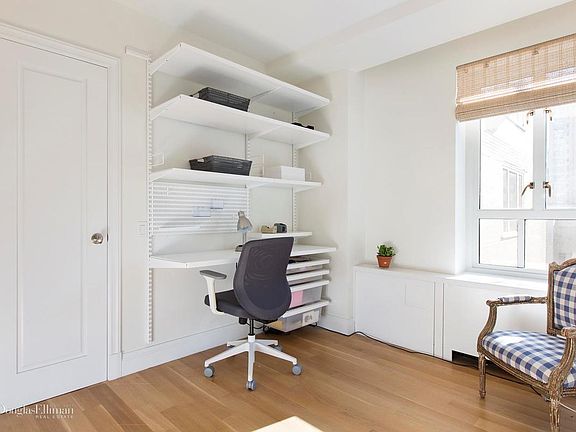 5th image of 200 E 66th St APT E1907