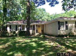 108 SE Lakeshore Dr, Palestine, TX 75801