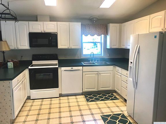 4th image of 31 Arthur Ave