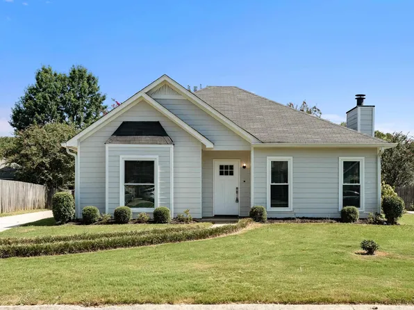171 Cedar Bend Dr, Helena, AL 35080