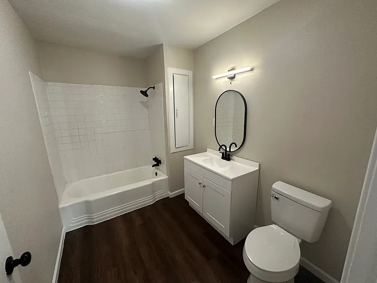 1004 N Erie Ave — Photo 15