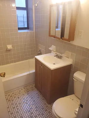 Rented by Tapiro Realty | media 3