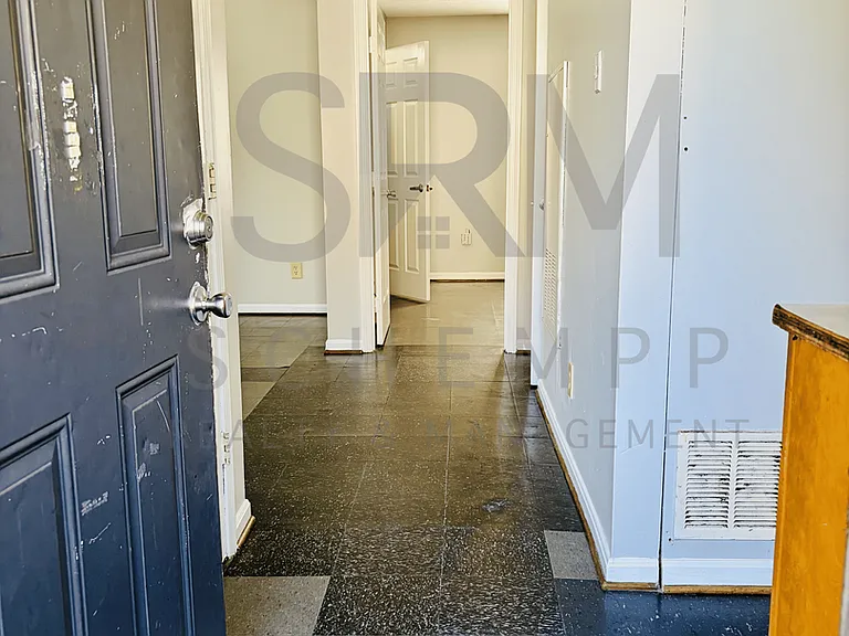 2718 W Jefferson St #3 — Photo 3