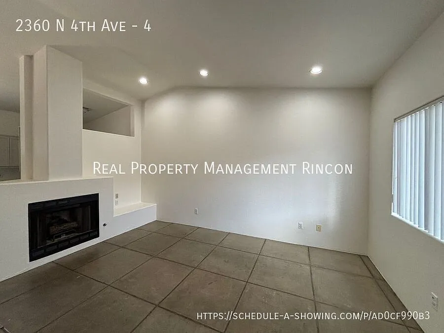 Updated 3-Bedroom, 2-Bathroom Apartment Near the University of Arizona! — Photo 2