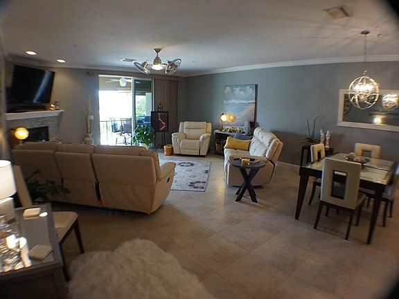 4th image of 300 Capri Blvd APT 4