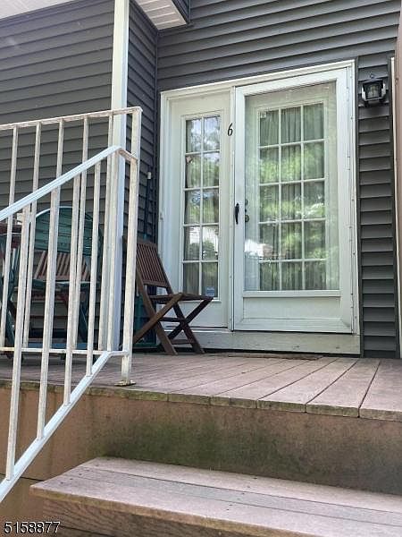 2nd image of 20 S Midland Ave Unit I6