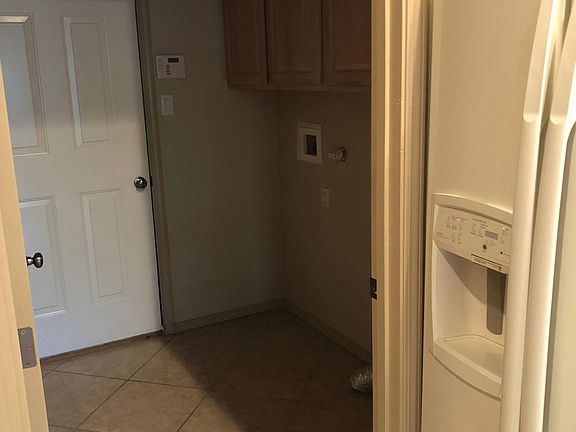 3rd image of 1 Ec Tucker Ct