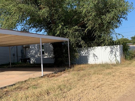 3rd image of 107 Stadium Dr