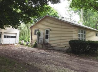 2352 Curtis Rd, Adrian, MI 49221