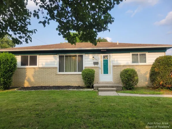 3657 Burns St, Inkster, MI 48141
