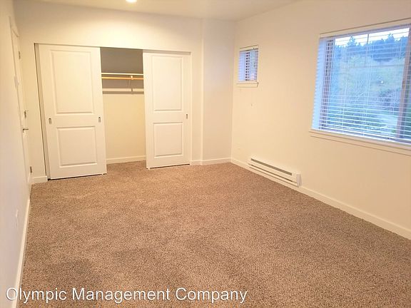 4th image of 4779 Lynwood Center Rd NE #4759-3B