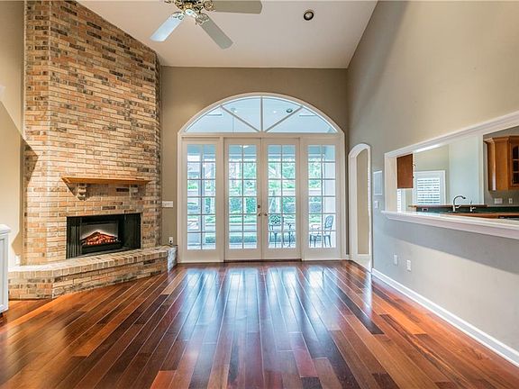 4th image of 1240 Park Pointe Ln