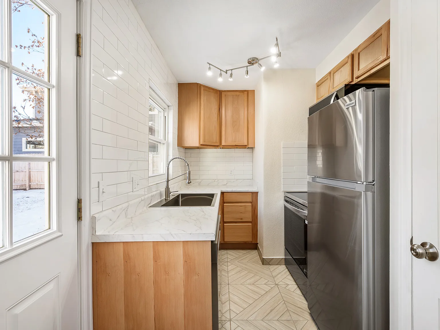 3 bed, 1117 sqft, $2,600 — Photo 4