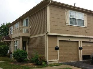 10 Wildwood Ct #10, Vernon Hills, IL 60061