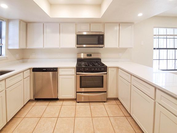5th image of 4117 River Bend Dr