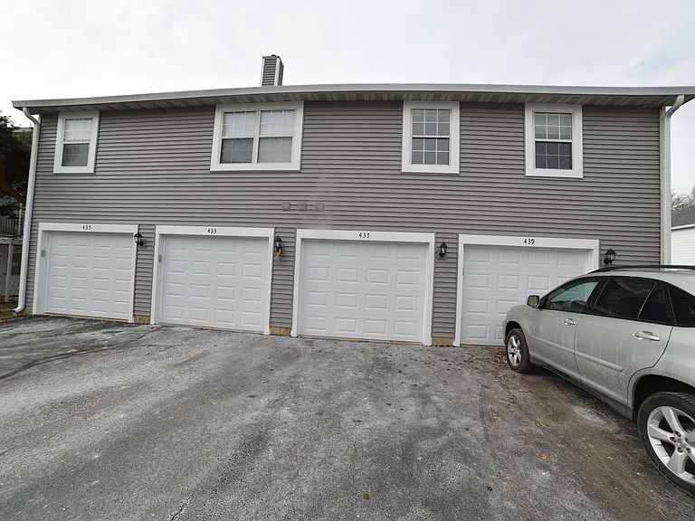 437 N Cambridge Dr — Photo 19