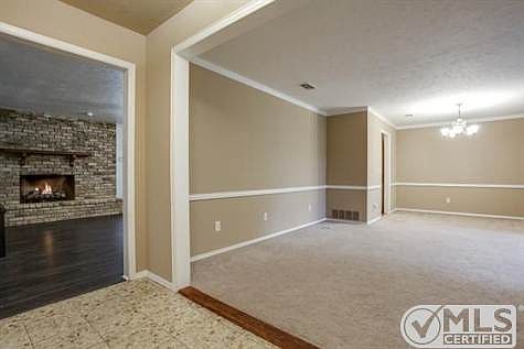 4th image of 1600 Northcrest Dr