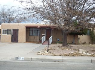 808 Georgia St SE, Albuquerque, NM 87108