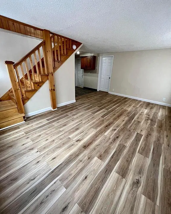 1 Newton St