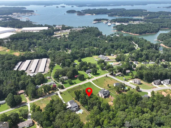 3245 Shoreland Dr, Buford, GA 30518