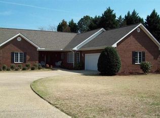 109 Paddock Ln, Southern Pines, NC 28387