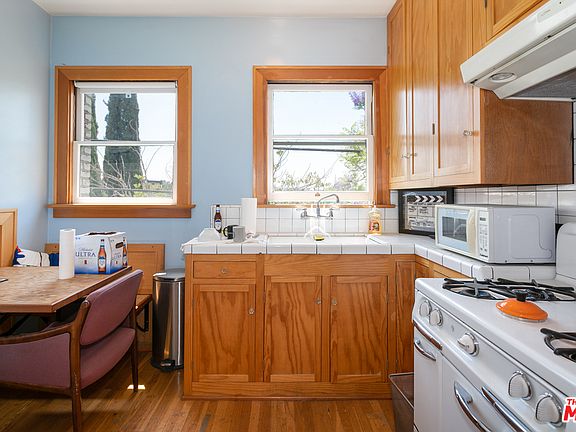 3rd image of 5121 Eagle Rock Blvd #B