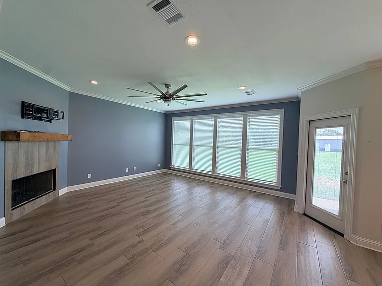 3520 Windwood Cir — Photo 10