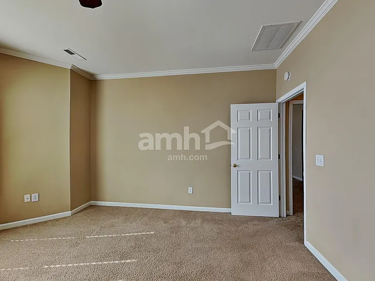 808 Bindon Ln — Photo 12