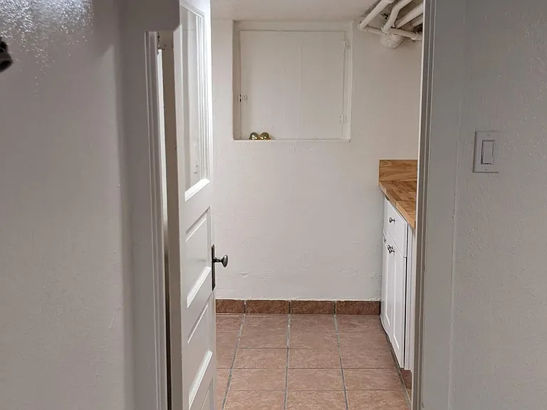 309 Edith Blvd NE #2 — Photo 8