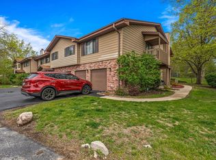 8044 W Manor Cir #B, Milwaukee, WI 53223