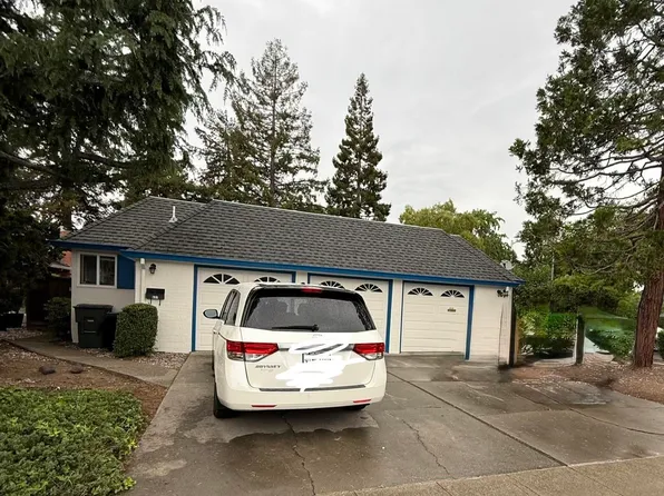 637 Keats Ct, Palo Alto, CA 94303