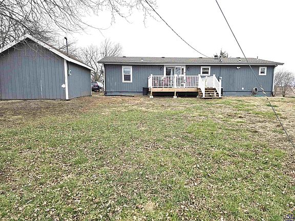 2nd image of 3916 SE Tecumseh Rd