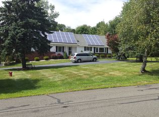 17 Melrose Dr, Chester, NJ 07930