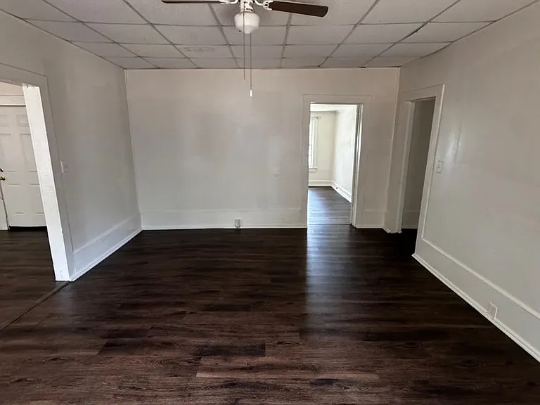 833 Kings Rd — Photo 34