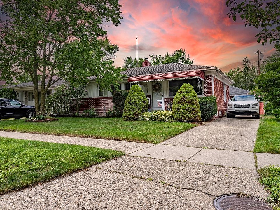 1st image of 1640 Ackley Ave