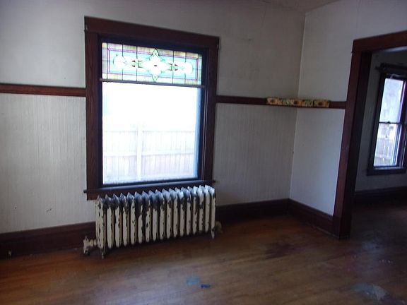 5th image of 3421 4th Ave S