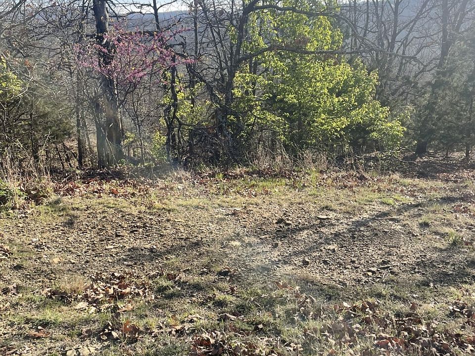 2nd image of Oakridge Dr