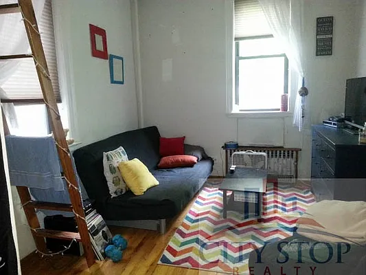 Rented by City Stop Realty | media 9